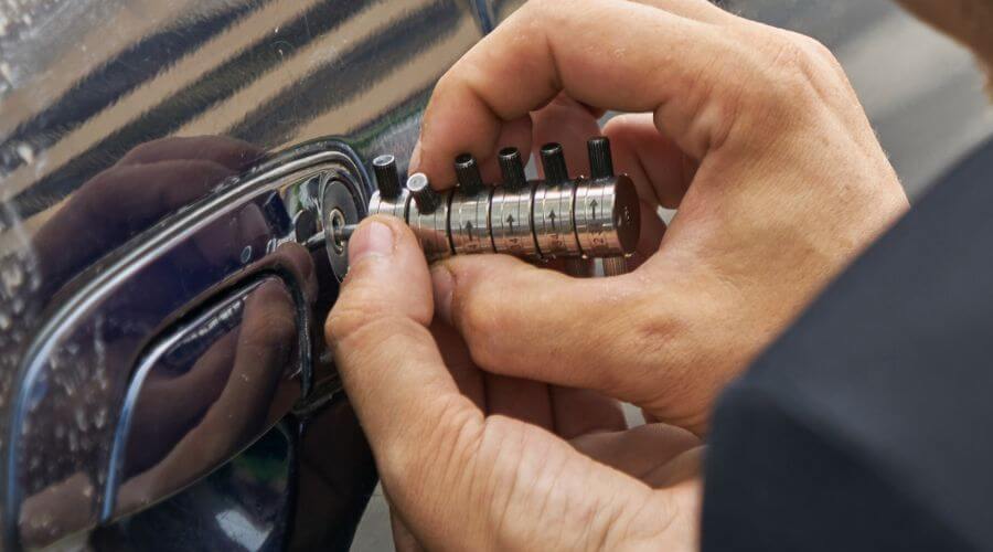 Expert new roof installation services in Belpre, KS